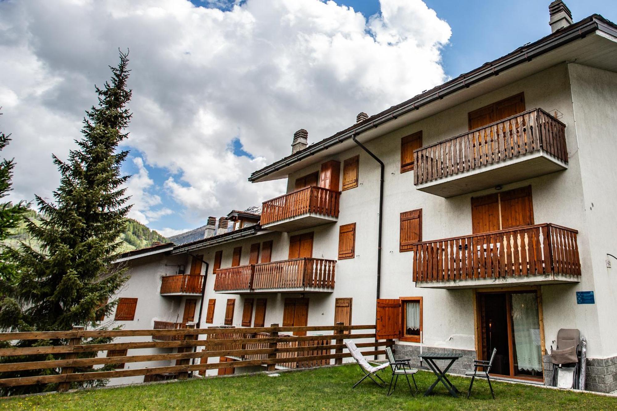 La Casa Di Matilde - Trilocale Vicinissimo Alle Piste Da Sci La Thuile Bagian luar foto